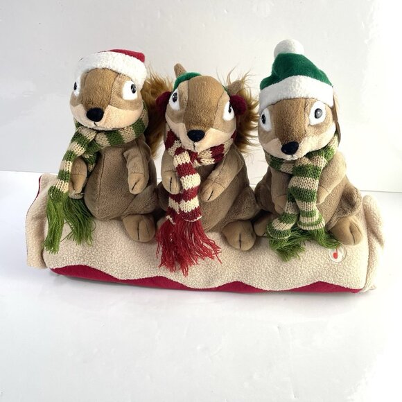 Vtg Singing Christmas Chipmunks Plush Carlton Cards Animatronic Squirrel Singer - Picture 1 of 17